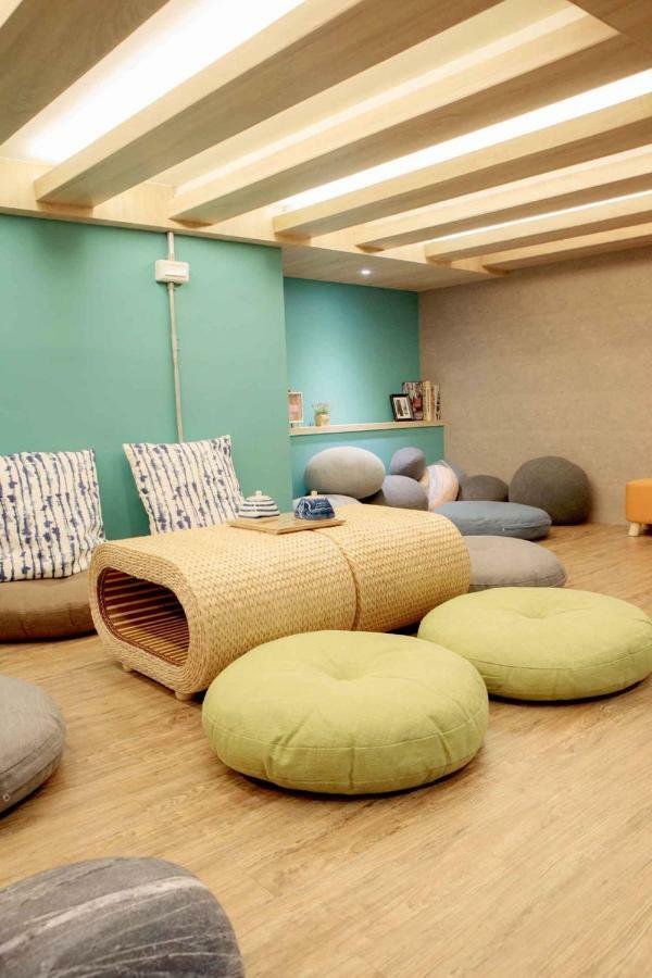 BIRD series B&B&Hostel複合式民宿 台南 外观 照片