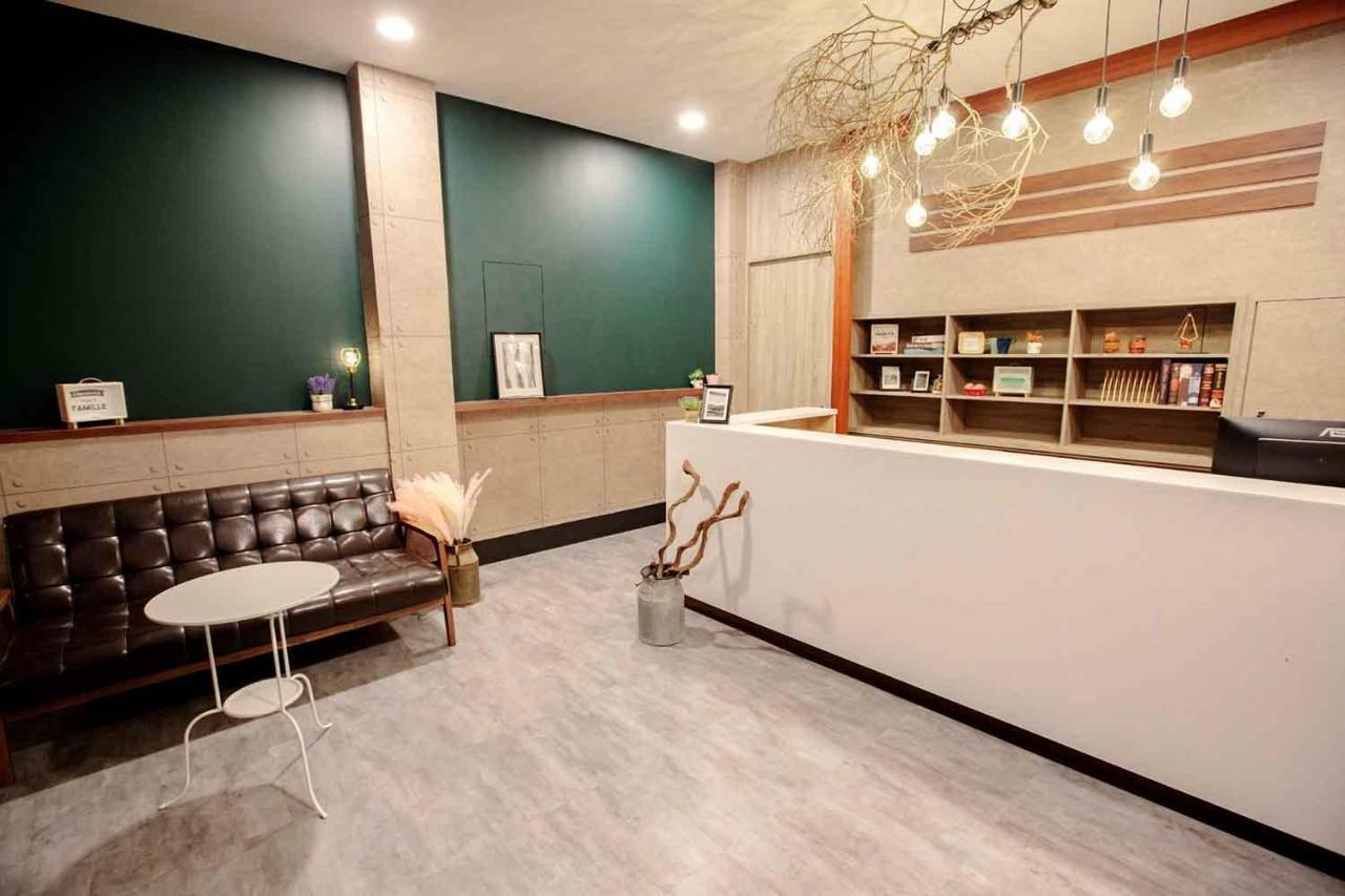 BIRD series B&B&Hostel複合式民宿 台南 外观 照片