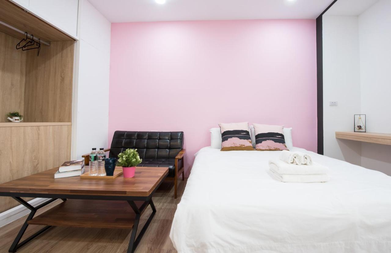 BIRD series B&B&Hostel複合式民宿 台南 外观 照片