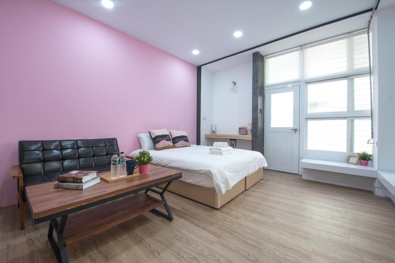 BIRD series B&B&Hostel複合式民宿 台南 外观 照片
