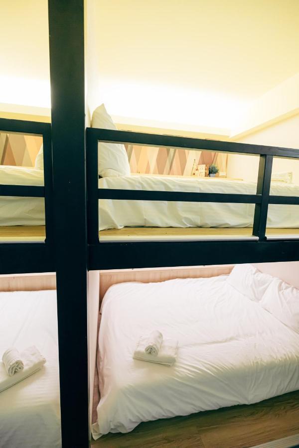BIRD series B&B&Hostel複合式民宿 台南 外观 照片